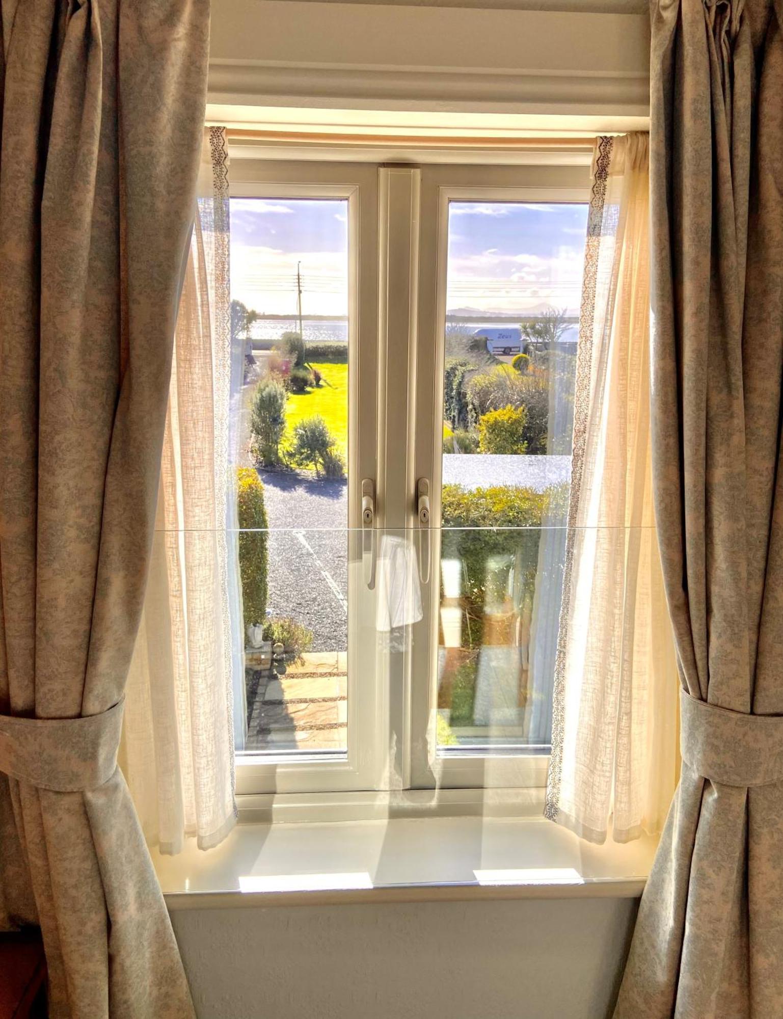 The Artist Residence Dublin Boutique B&B Сътън Екстериор снимка